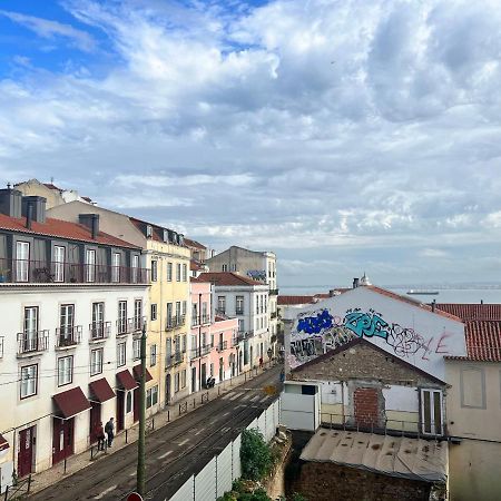 Discover Lisbons History - Stylish Apartment In Alfama Zewnętrze zdjęcie