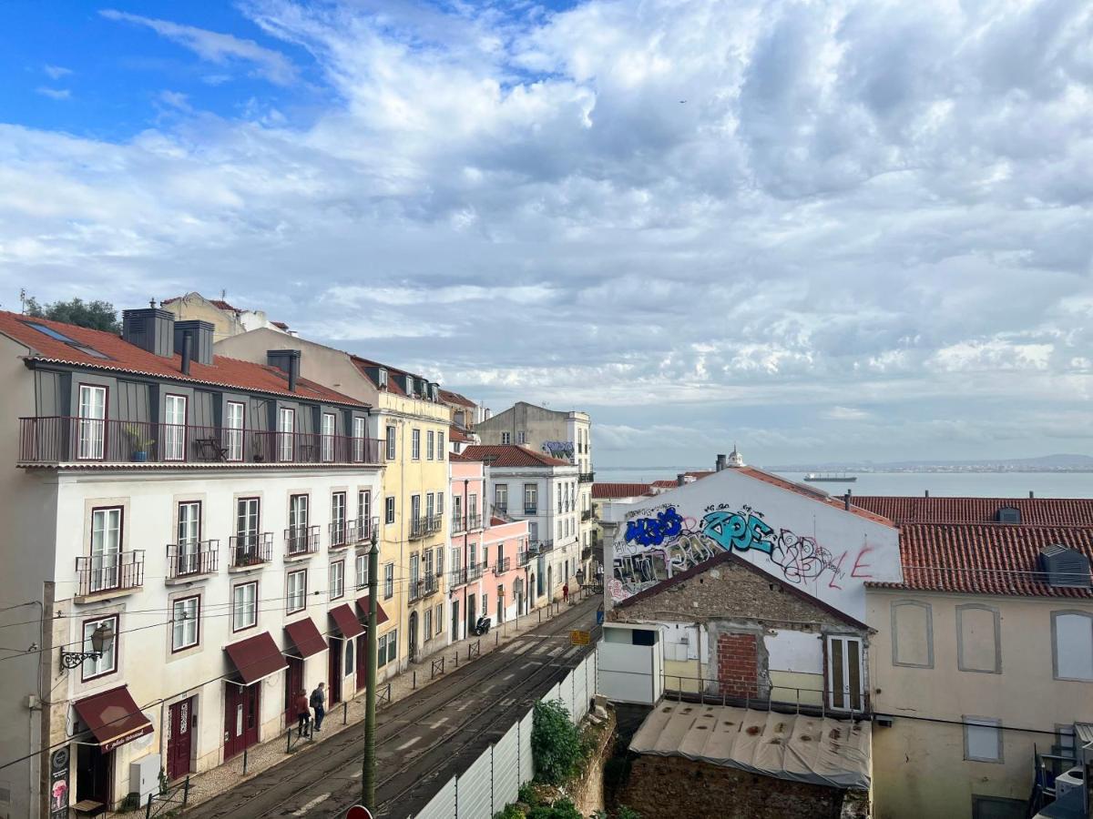 Discover Lisbons History - Stylish Apartment In Alfama Zewnętrze zdjęcie